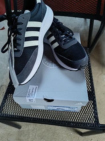 Original Adidas patike br 41,1/3. ( unutr.gazište slikano, Adidas ima na lalafo.rs — 2 Original Adidas patike br 41,1/3. ( unutr.gazište slikano, Adidas ima — 2