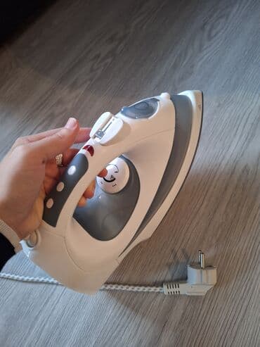 Gorenje parna pegla SHI2200GC (tip SG-5146) - Snaga: 2200 W (220–240 na lalafo.rs Gorenje parna pegla SHI2200GC (tip SG-5146) - Snaga: 2200 W (220–240