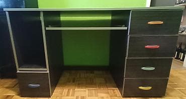 Radni/računarski sto sa mnogo prostora za odlaganje. Dimenzije: 140 × na lalafo.rs Radni/računarski sto sa mnogo prostora za odlaganje. Dimenzije: 140 ×