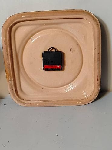 Insa,zidni keramicki sat Ispravan,ocuvan Nedostaje sekundara I na lalafo.rs — 2 Insa,zidni keramicki sat Ispravan,ocuvan Nedostaje sekundara I — 2