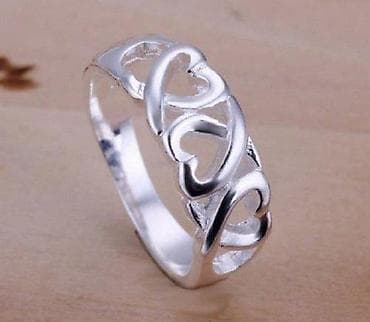 Srebrnast prsten sa motivom srca - Dizajn: kontinualni niz na lalafo.rs Srebrnast prsten sa motivom srca - Dizajn: kontinualni niz