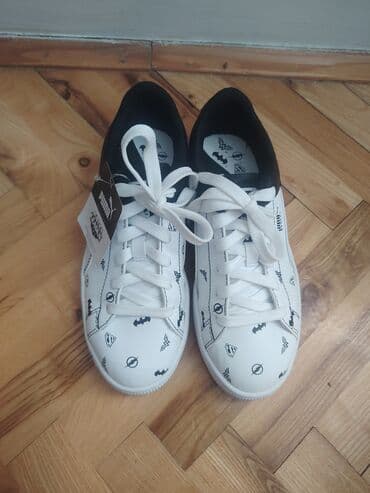 Puma patike – DC Comics kolaboracija - Model sa niskim profilom i na lalafo.rs — 1 Puma patike – DC Comics kolaboracija - Model sa niskim profilom i — 1