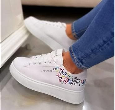 Skechers patike
Novo
Brojevi 36 do 41
fb Moja Kupovina 1 na lalafo.rs — 2 Skechers patike
Novo
Brojevi 36 do 41
fb Moja Kupovina 1 — 2