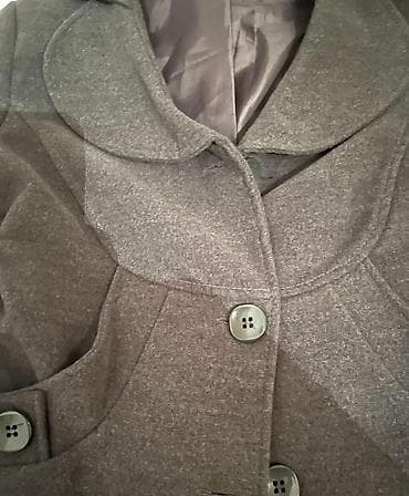 kom sa etiketom: Elegantni ženski sako/kaputić u tamno sivoj boji. - Kroj: strukiran at lalafo.rs — 5 kom sa etiketom: Elegantni ženski sako/kaputić u tamno sivoj boji. - Kroj: strukiran — 5