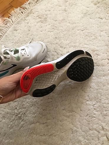 Nike patike – React tehnologija - Model: Nike React (oznaka na na lalafo.rs — 4 Nike patike – React tehnologija - Model: Nike React (oznaka na — 4