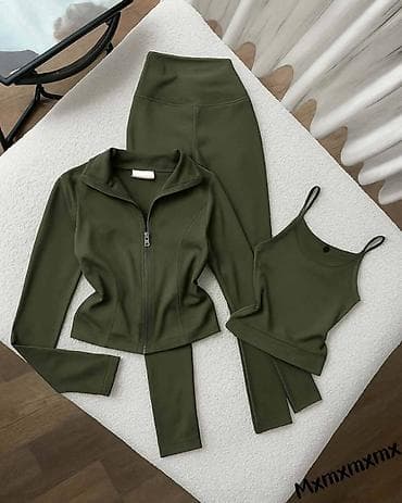 Ženski trodelni sportski komplet – helanke + top na tregere + jaknica na lalafo.rs — 3 Ženski trodelni sportski komplet – helanke + top na tregere + jaknica — 3