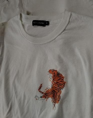 Pretty Litlle Thing duks oversized S Čisto bele boje tanji duks sa at lalafo.rs — 2 Pretty Litlle Thing duks oversized S Čisto bele boje tanji duks sa — 2