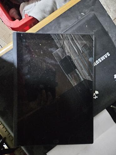 Dva ispravna na trecem polomljen displej ploce ispravne na njima intel na lalafo.rs — 2 Dva ispravna na trecem polomljen displej ploce ispravne na njima intel — 2