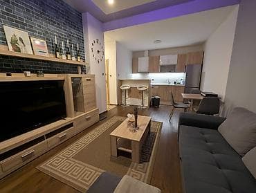 Izdajem dvosoban stan, kompletno opremljen, površine 49 m2, koji na lalafo.rs Izdajem dvosoban stan, kompletno opremljen, površine 49 m2, koji