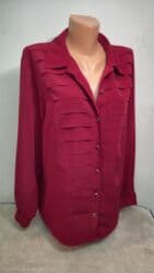 Veličina odgovara L - XL
Nošena svega par puta. Bez ikakvog oštećenja na lalafo.rs Veličina odgovara L - XL
Nošena svega par puta. Bez ikakvog oštećenja