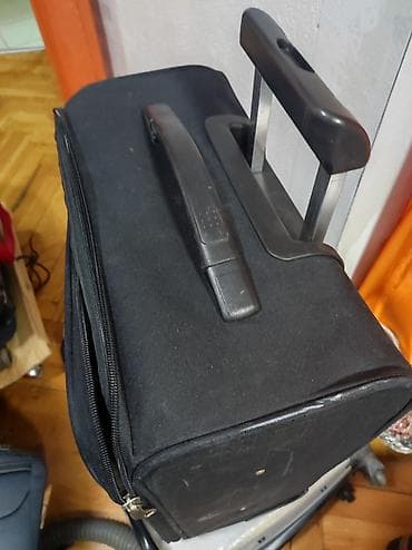 B&T veliki kofer na točkiće. B&T ispravan. oko 60 40 25 - na lalafo.rs — 5 B&T veliki kofer na točkiće. B&T ispravan. oko 60 40 25 - — 5