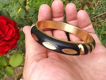 Narukvica Kost sa radom u mesingu Narukvica Kost sa radom u Mesingu na lalafo.rs — 4 Narukvica Kost sa radom u mesingu Narukvica Kost sa radom u Mesingu — 4