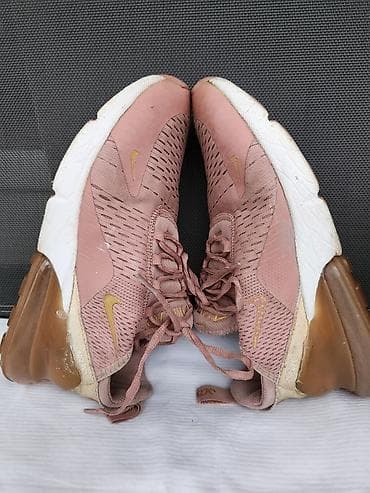 Patike Nike 39 vel,ug 25 cm,sitni tragovi nošenja na lalafo.rs — 3 Patike Nike 39 vel,ug 25 cm,sitni tragovi nošenja — 3