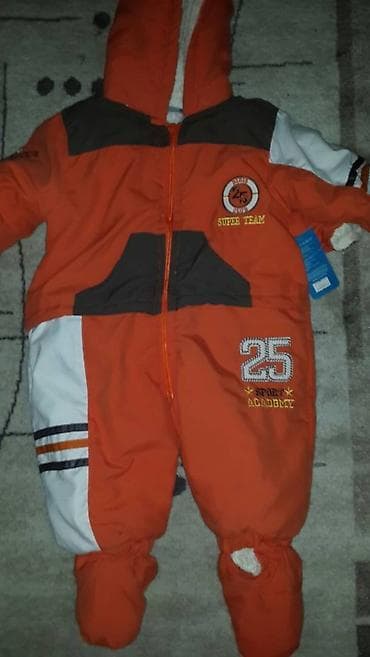 Skafander za bebe NOVO Skafander za bebe do 12 meseci Jedan je 57cm na lalafo.rs Skafander za bebe NOVO Skafander za bebe do 12 meseci Jedan je 57cm