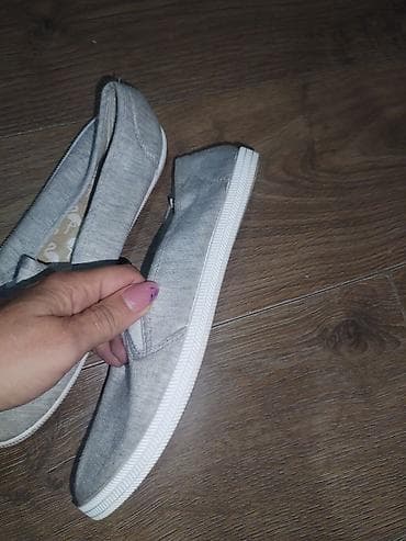 Baletanke br 39
Super ocuvane na lalafo.rs — 2 Baletanke br 39
Super ocuvane — 2