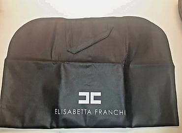 Torba-vreća za odeću - haljine Elisabetta Franchi Nova sa etiketom at lalafo.rs — 3 Torba-vreća za odeću - haljine Elisabetta Franchi Nova sa etiketom — 3
