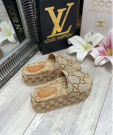 Gucci
36-41
4999din
PS✨ na lalafo.rs Gucci
36-41
4999din
PS✨