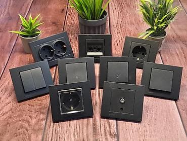 Suho utičnice mat crne - 300 dinara. -Duple suho utičnice mat crne - na lalafo.rs Suho utičnice mat crne - 300 dinara. -Duple suho utičnice mat crne -