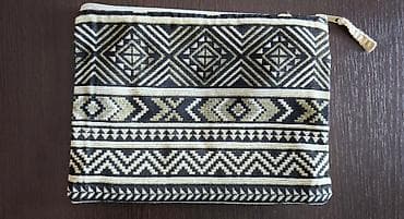 Unikatan neseser, ručni rad, materijal platno na lalafo.rs — 3 Unikatan neseser, ručni rad, materijal platno — 3