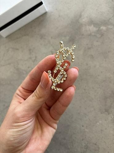 Ysl bros - Elegantna broš-klipsna u obliku stilizovanog monograma na lalafo.rs — 2 Ysl bros - Elegantna broš-klipsna u obliku stilizovanog monograma — 2