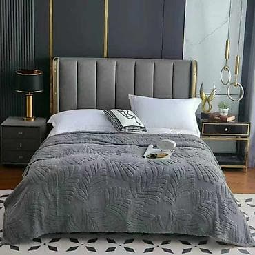 Prekrivač za krevet u roze boji sa teksturiranim dezenom listova na lalafo.rs — 4 Prekrivač za krevet u roze boji sa teksturiranim dezenom listova — 4