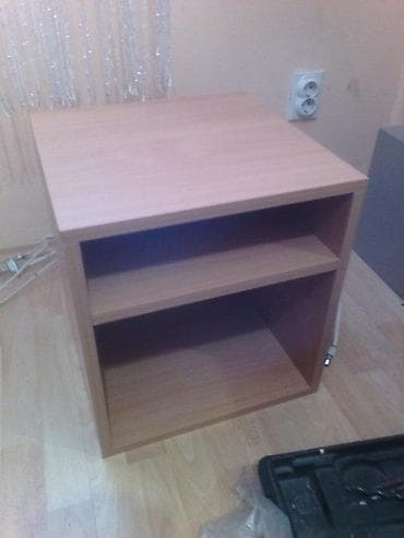 Noćni Ormarić 4 🛠️ Materijal i dekor: Izrađen od Univera debljine 18 na lalafo.rs — 4 Noćni Ormarić 4 🛠️ Materijal i dekor: Izrađen od Univera debljine 18 — 4