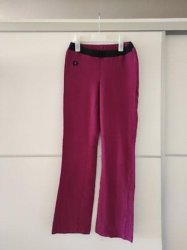 Trenerka donji deo velicina 16, odgovara za S. Poluobim struka 34 do at lalafo.rs Trenerka donji deo velicina 16, odgovara za S. Poluobim struka 34 do