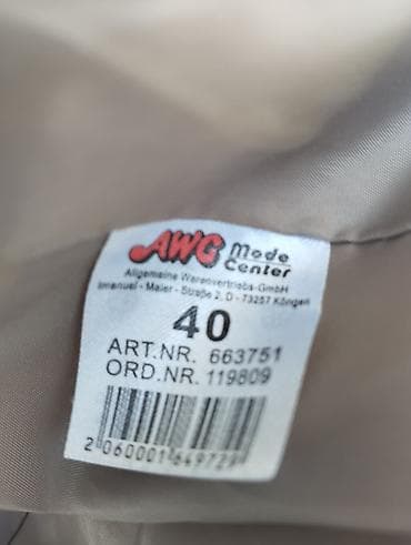 SURE Original jakna br. 40. Bez oštećenja. Pogledajte i ostale moje na lalafo.rs — 4 SURE Original jakna br. 40. Bez oštećenja. Pogledajte i ostale moje — 4