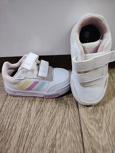 ADIDAS original decije patike. U odličnom stanju. Velicina 21 na lalafo.rs — 2 ADIDAS original decije patike. U odličnom stanju. Velicina 21 — 2