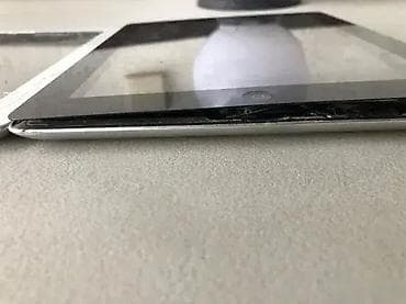 Apple iPad za delove; Cena za sva tri tableta je 10eura ili 1200din. ; na lalafo.rs — 5 Apple iPad za delove; Cena za sva tri tableta je 10eura ili 1200din. ; — 5
