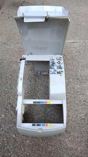 Prodajem delove plotera HP DesignJet 110. Za konkretan deo pitajte na lalafo.rs — 7 Prodajem delove plotera HP DesignJet 110. Za konkretan deo pitajte — 7