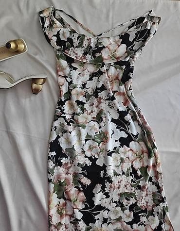 Women's Clothing: Boohoo nova haljina.
Odg za 36 at lalafo.rs — 4 Women's Clothing: Boohoo nova haljina.
Odg za 36 — 4