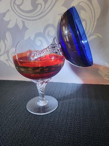 Case murano kristal,za zestoko pice 1950g+. Case su bez ostecenja,sve na lalafo.rs Case murano kristal,za zestoko pice 1950g+. Case su bez ostecenja,sve