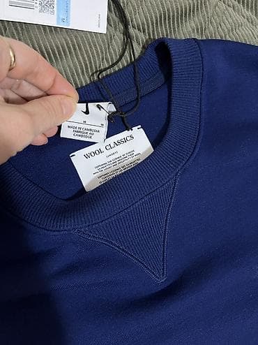 Sweaters: NIKE Unisex Wool Classics Sweatshirt vel. M NOVO
FV
Imam 2 kom. ako at lalafo.rs — 5 Sweaters: NIKE Unisex Wool Classics Sweatshirt vel. M NOVO
FV
Imam 2 kom. ako — 5