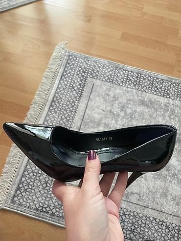 Women's Footwear: Nosene al u dobrom stanju
Lakovane salonke
Manja stiklica at lalafo.rs — 3 Women's Footwear: Nosene al u dobrom stanju
Lakovane salonke
Manja stiklica — 3