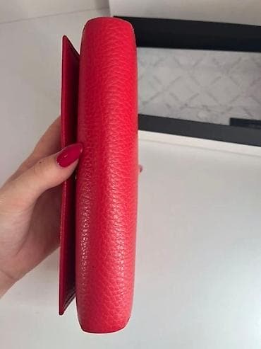 Mona kožni ženski novčanik – crveni - Materijal: prirodna, zrnasto at lalafo.rs — 4 Mona kožni ženski novčanik – crveni - Materijal: prirodna, zrnasto — 4