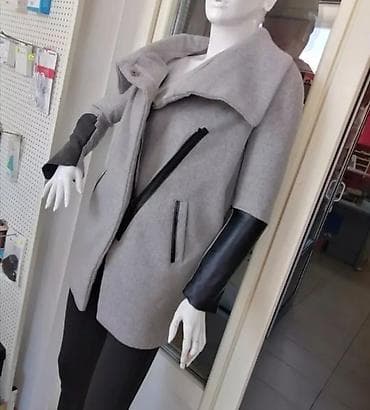 Ženska elegantna kaput-jakna u svetlosivoj boji sa modernim detaljima na lalafo.rs — 2 Ženska elegantna kaput-jakna u svetlosivoj boji sa modernim detaljima — 2