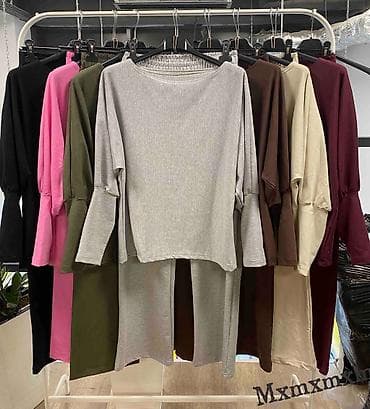 Overalls: Komplet
Cena 2700
Uni vel.
V21 at lalafo.rs — 2 Overalls: Komplet
Cena 2700
Uni vel.
V21 — 2