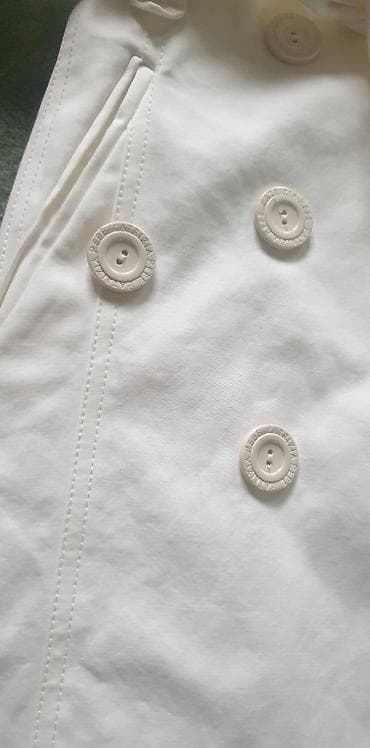 Jackets, Coats, Vests: PATRIZIA PEPE original mantil, trench coat. Bele boje, dupli dugmići at lalafo.rs — 2 Jackets, Coats, Vests: PATRIZIA PEPE original mantil, trench coat. Bele boje, dupli dugmići — 2