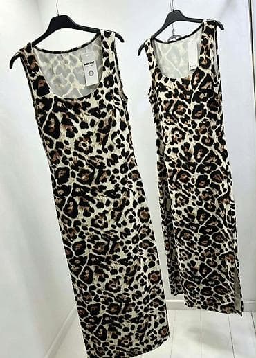 Haljine
Cena 2300
Vel.uni.
V17 at lalafo.rs — 5 Haljine
Cena 2300
Vel.uni.
V17 — 5