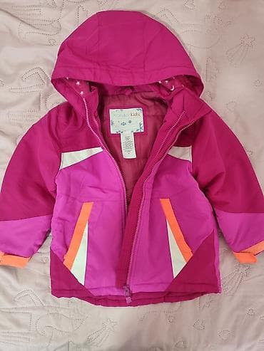 Zimska ski jakna za devojcice. boja kao sa at lalafo.rs Zimska ski jakna za devojcice. boja kao sa