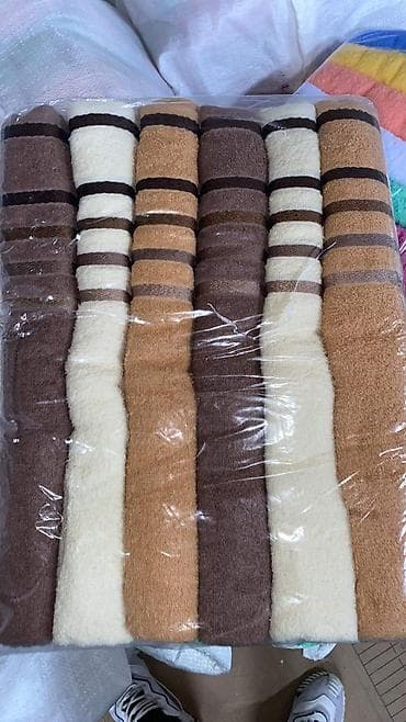 prsluk jaknica mango u: Set frotirskih peškira – razne boje - Materijal: meki, upijajući at lalafo.rs — 2 prsluk jaknica mango u: Set frotirskih peškira – razne boje - Materijal: meki, upijajući — 2