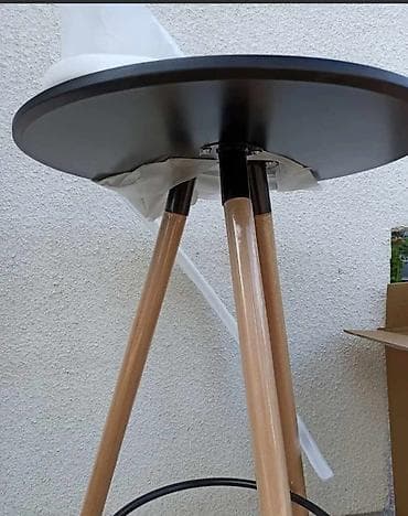 Potpuno novi barski stolovi Kvalitetna medijapan plocha, jaki drveni na lalafo.rs — 2 Potpuno novi barski stolovi Kvalitetna medijapan plocha, jaki drveni — 2