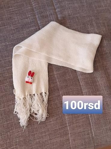 Beli pleteni šal za decu sa resama i ukrasnom aplikacijom zeke (crvene na lalafo.rs — 1 Beli pleteni šal za decu sa resama i ukrasnom aplikacijom zeke (crvene — 1