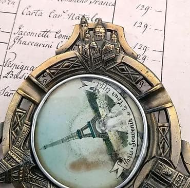 Antiques: Vintage Francuski Art Deco Pariski Suvenir 1920. Extra rare at lalafo.rs — 4 Antiques: Vintage Francuski Art Deco Pariski Suvenir 1920. Extra rare — 4