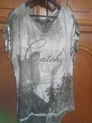 Lot ženskih bluza i majica – 4 komada 1) Kratki crop top na na lalafo.rs — 2 Lot ženskih bluza i majica – 4 komada 1) Kratki crop top na — 2