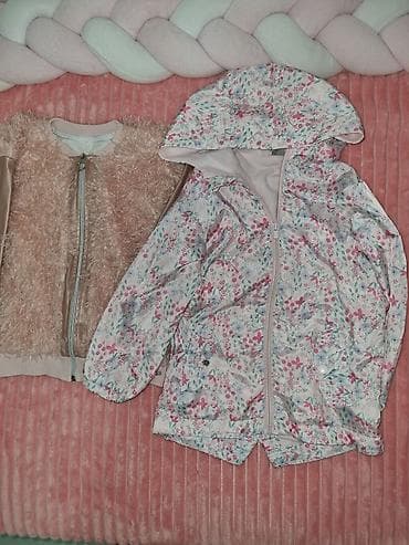 Prolecne-jesenje jaknice za devojcice. ocuvane,za uzrast 4-5 at lalafo.rs Prolecne-jesenje jaknice za devojcice. ocuvane,za uzrast 4-5