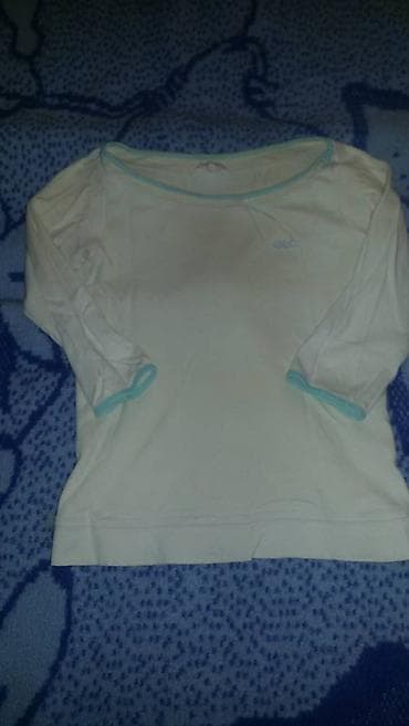 Na prodaju bela bluza, M veličina, sa 3/4 rukavima, u super stanju na lalafo.rs Na prodaju bela bluza, M veličina, sa 3/4 rukavima, u super stanju