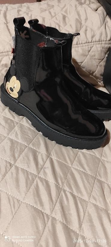 Dečje lakovane čizmice – crne, sa motivima Mickey/Minnie Mous na lalafo.rs — 2 Dečje lakovane čizmice – crne, sa motivima Mickey/Minnie Mous — 2