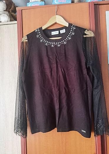 Džemper sa cipkanim rukavima Nikad nošen, Rukavi skroz od čipke Oko na lalafo.rs — 2 Džemper sa cipkanim rukavima Nikad nošen, Rukavi skroz od čipke Oko — 2